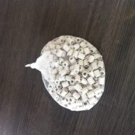 Foto van een netjes EM X Keramiekbuisjes grijs verkrijgbaar bij DeDuurzameTuin.nl