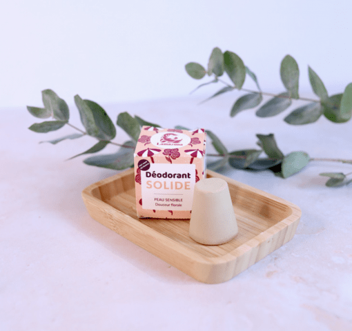 Lamazuna Deodorant Gevoelige huid Bloemen een 100% natuurlijke deodorant in blokvorm. Handig in gebruik en nagenoeg geen afval. Vegan product!