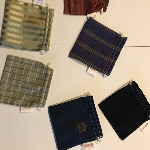 Foto van een Lamazuna stoffen etui verkrijgbaar bij DeDuurzameTuin.nl