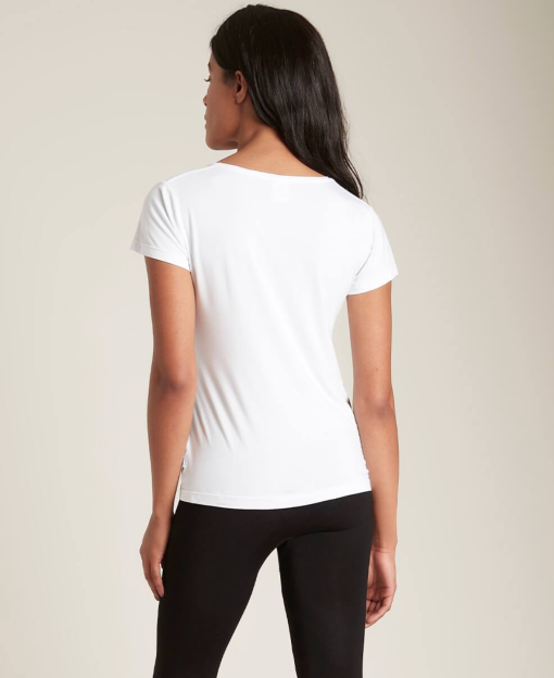 Foto van Boody T-shirt met V-Hals verkrijgbaar bij DeDuurzameTuin.nl