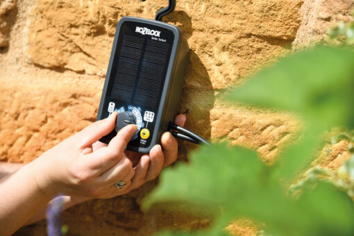 Zonnepaneel en druppelaars van Hozelock Solar Select irrigatieset
